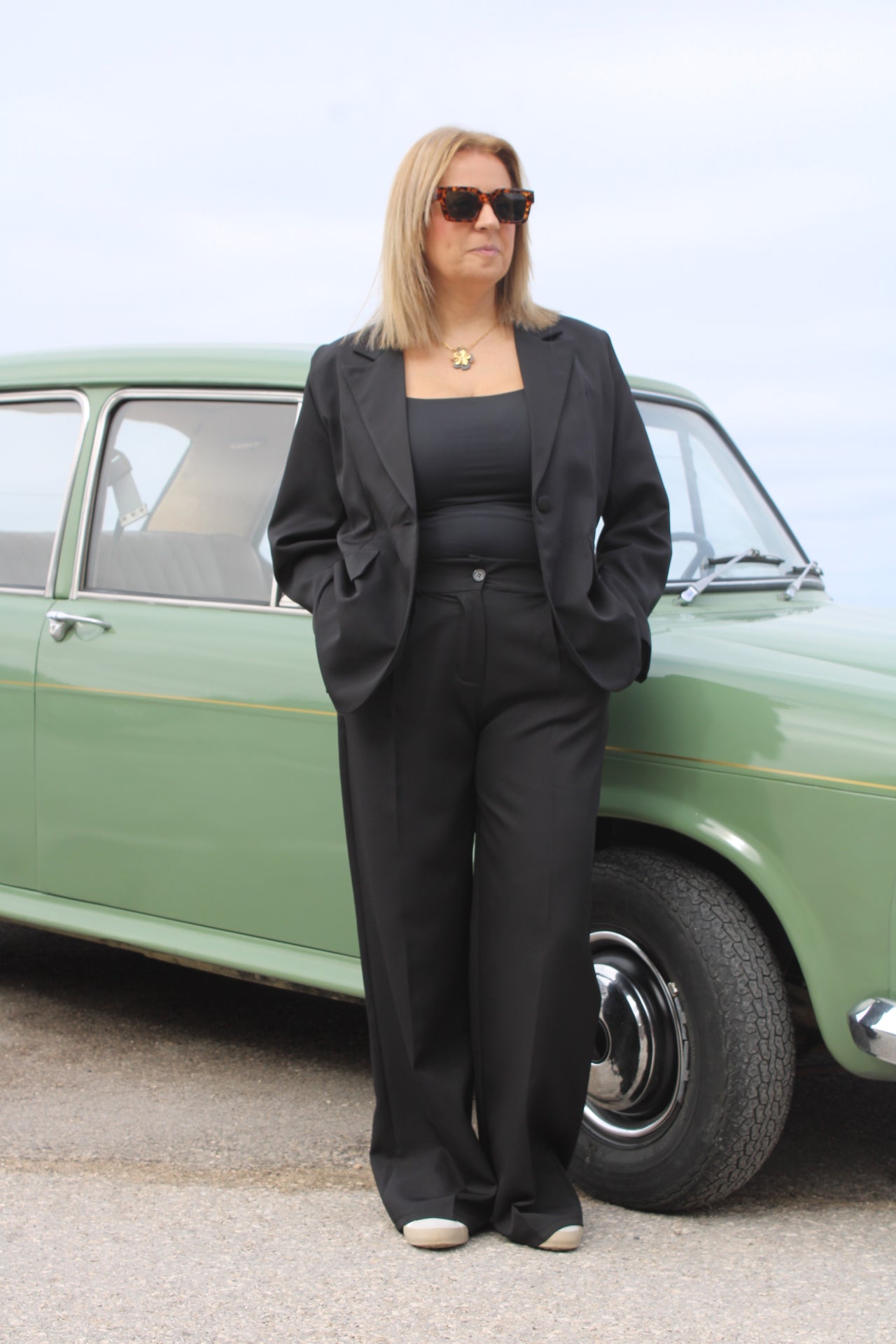 Conjunto de Blazer e Calça de Fato