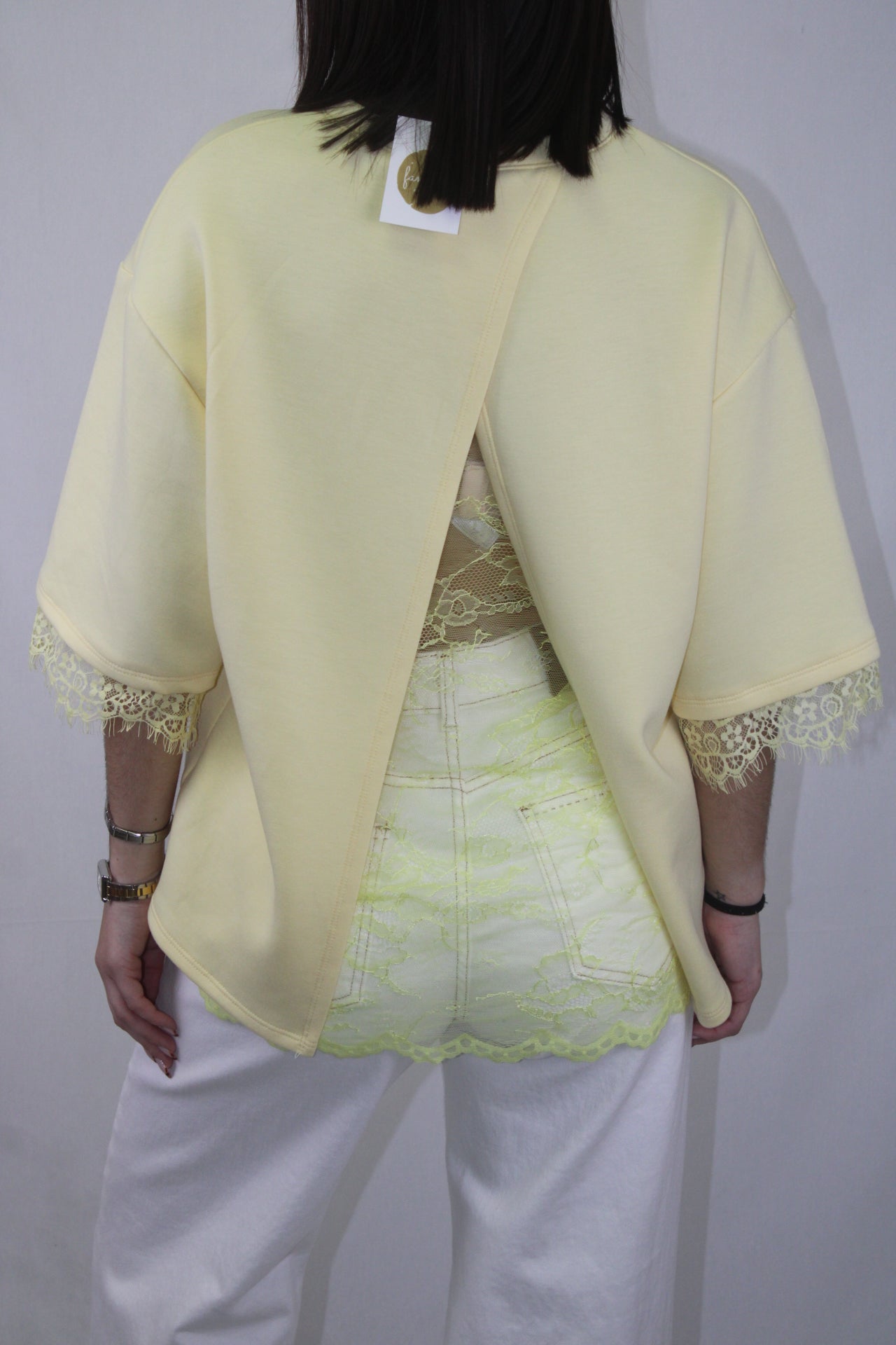 Tshirt Oversized com Detalhe em Renda