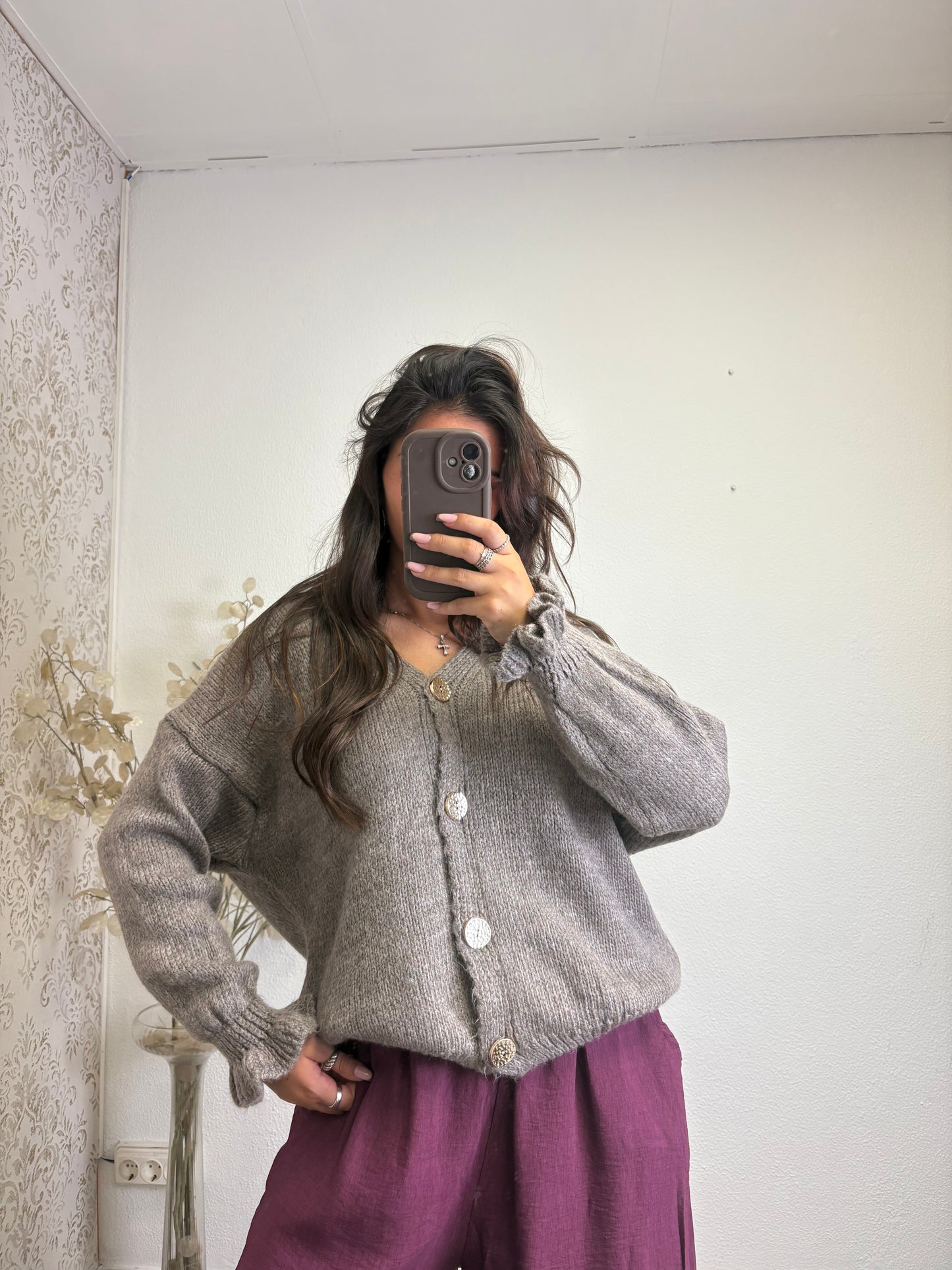 Cardigan Oversized com Folho na Manga