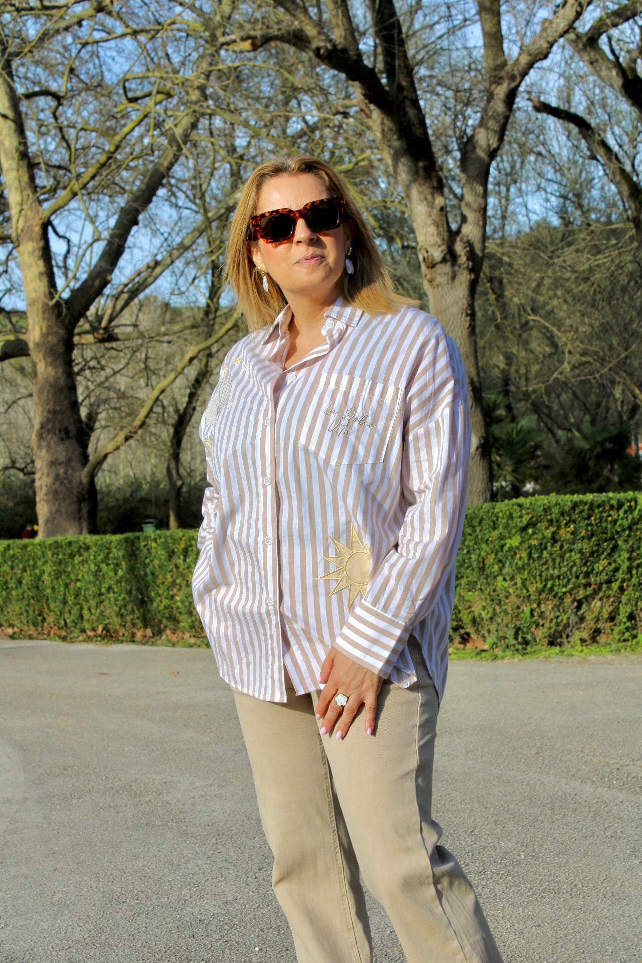 Blusa de Riscas com Bordados