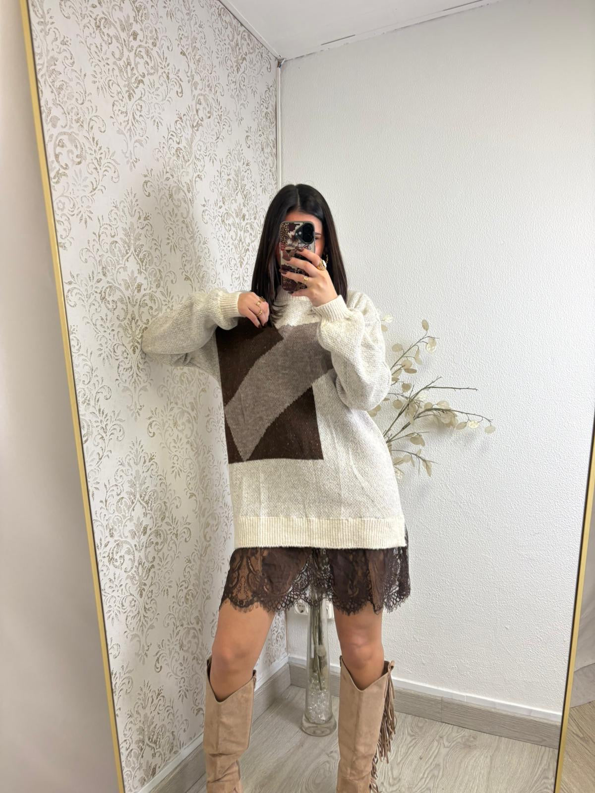 Vestido de Malha com Renda