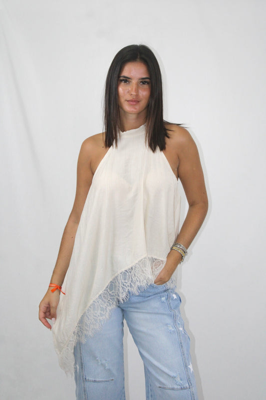 Tops Assimétricos com Renda