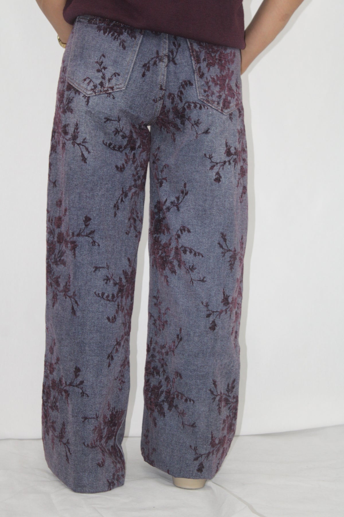 Calça com Relevo em Veludo