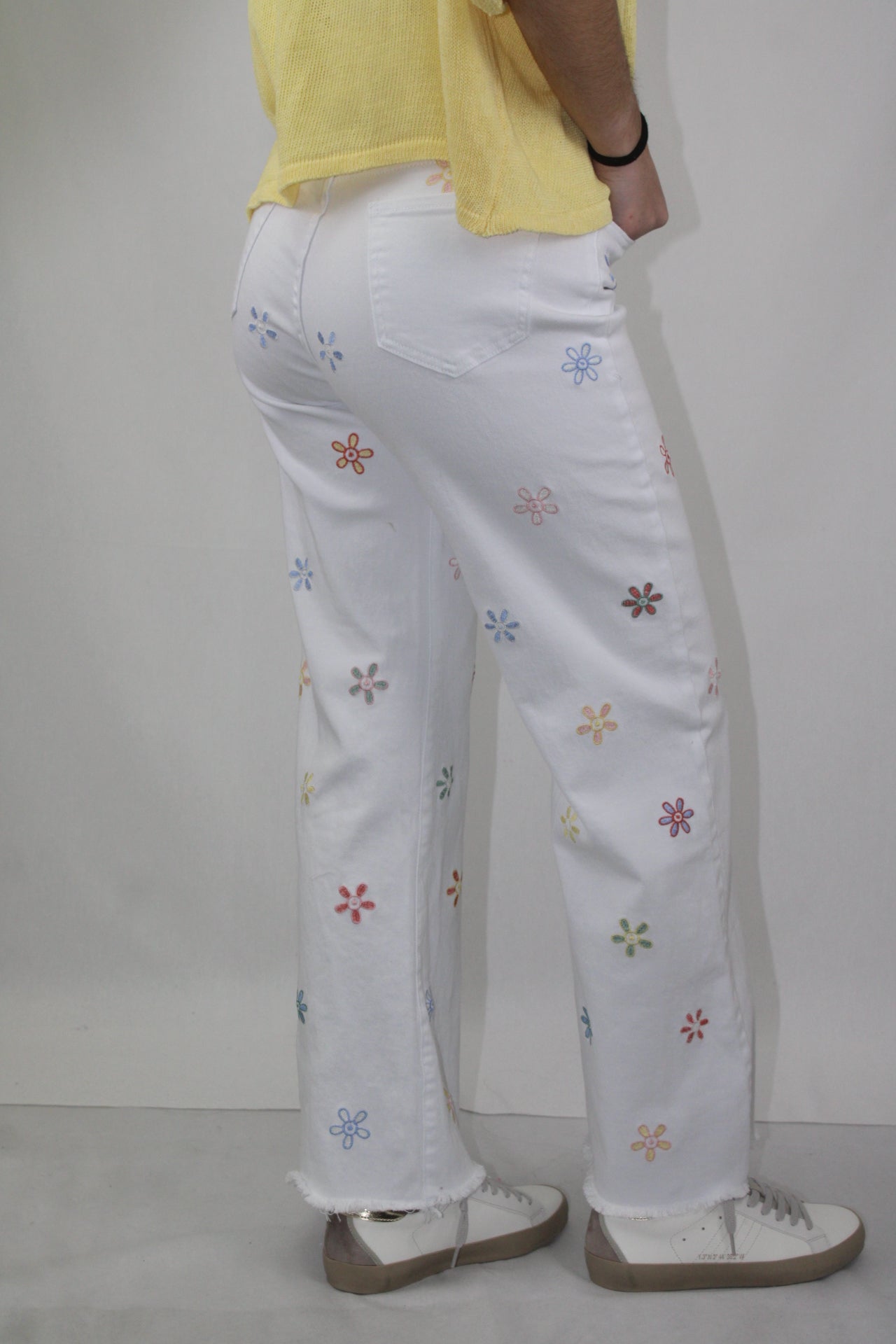 WideLeg Jeans com Bordados