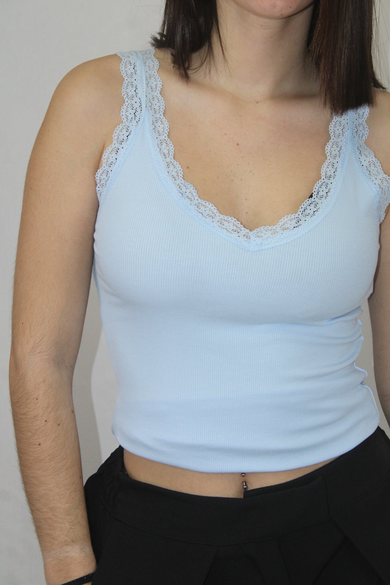 Top com Detalhe em Renda