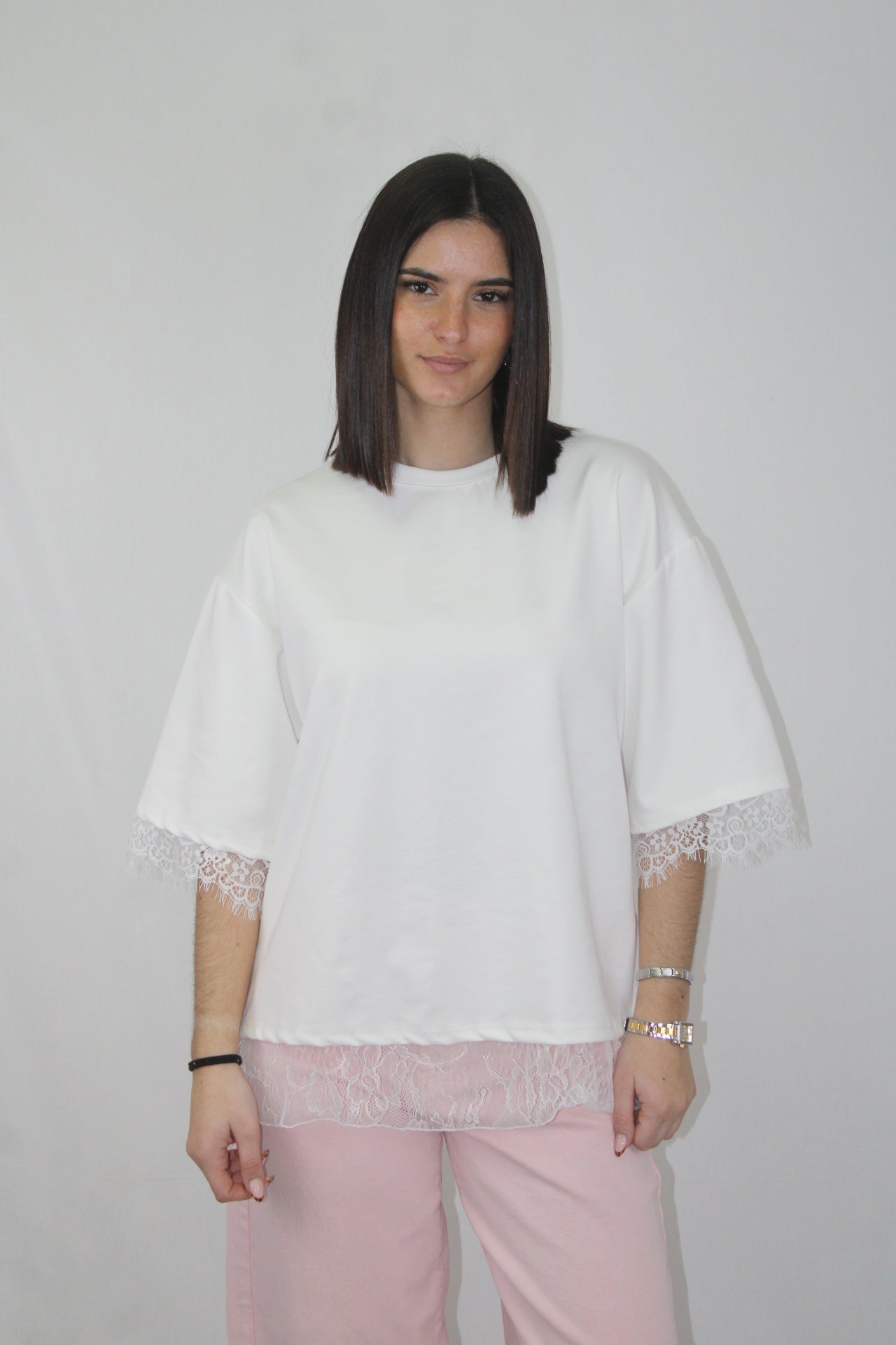 Tshirt Oversized com Detalhe em Renda