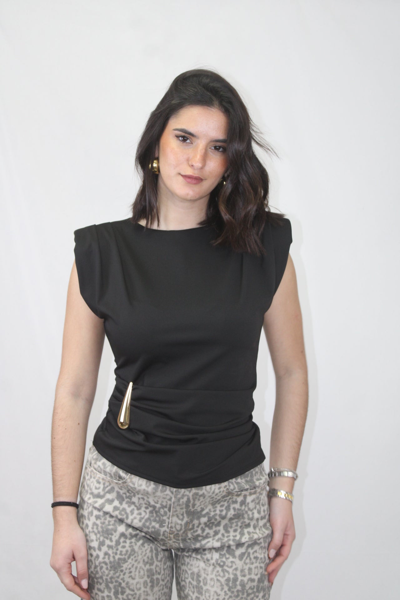 Top com Detalhe Dourado