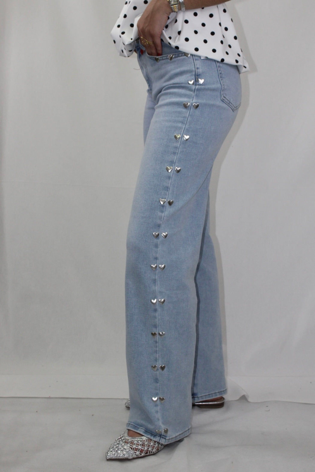 Calças Wide Leg com Aplicações