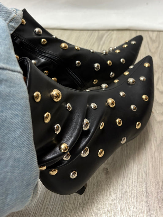 Botas Corina com Tachas Bicolor