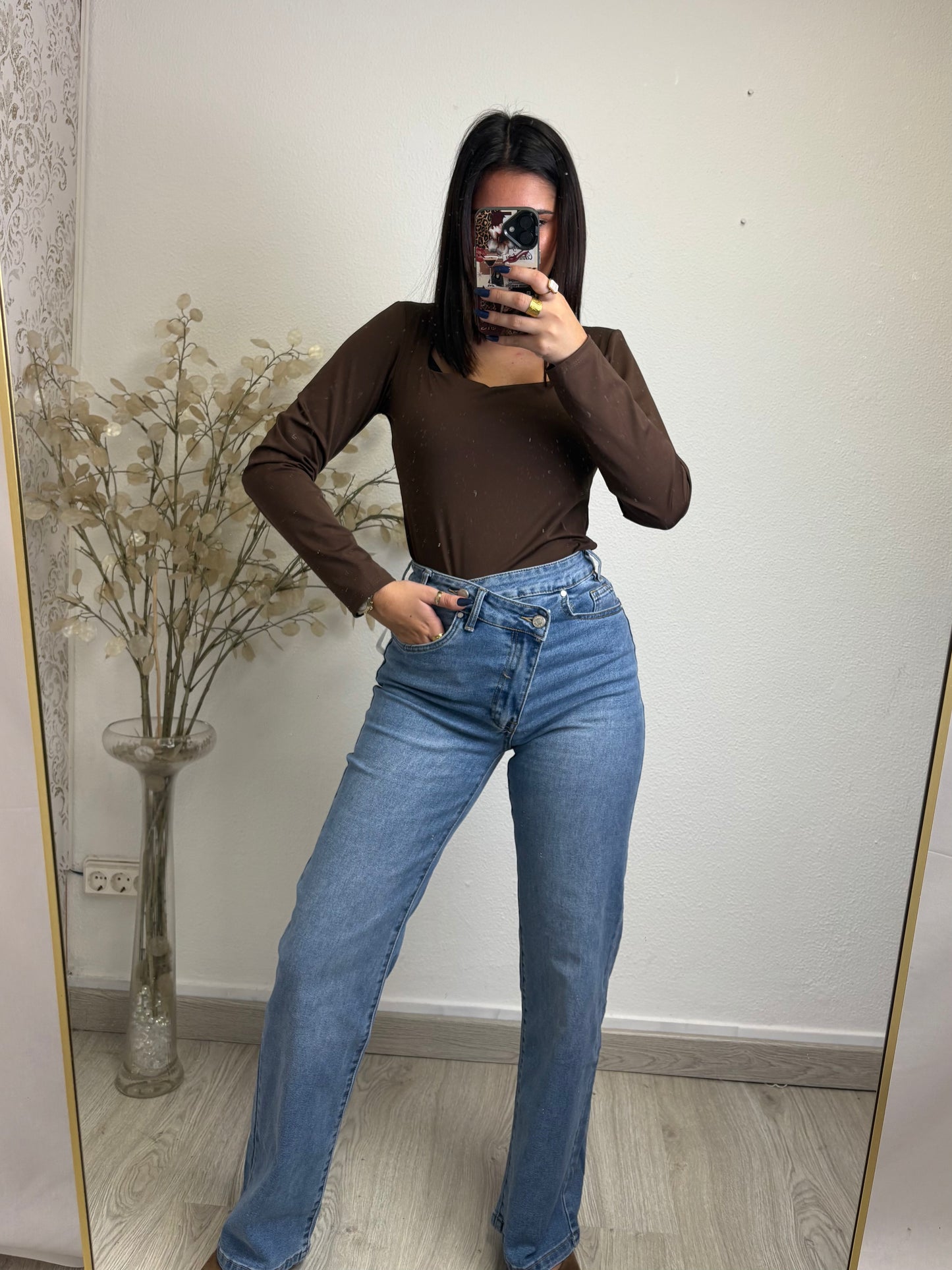 Calças de Ganga com Botão Cruzado