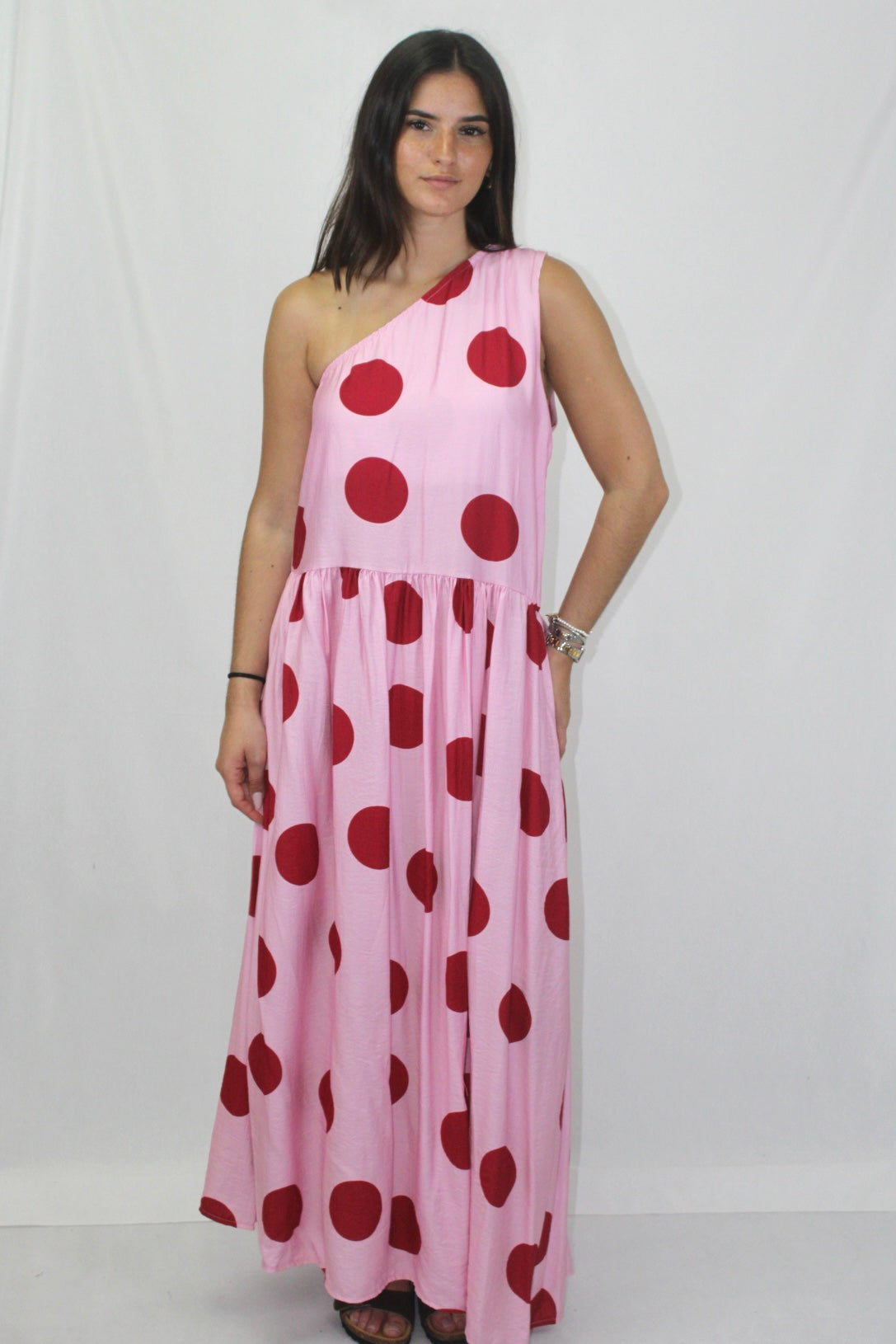 Vestido Polka Dot com Ombro Descoberto
