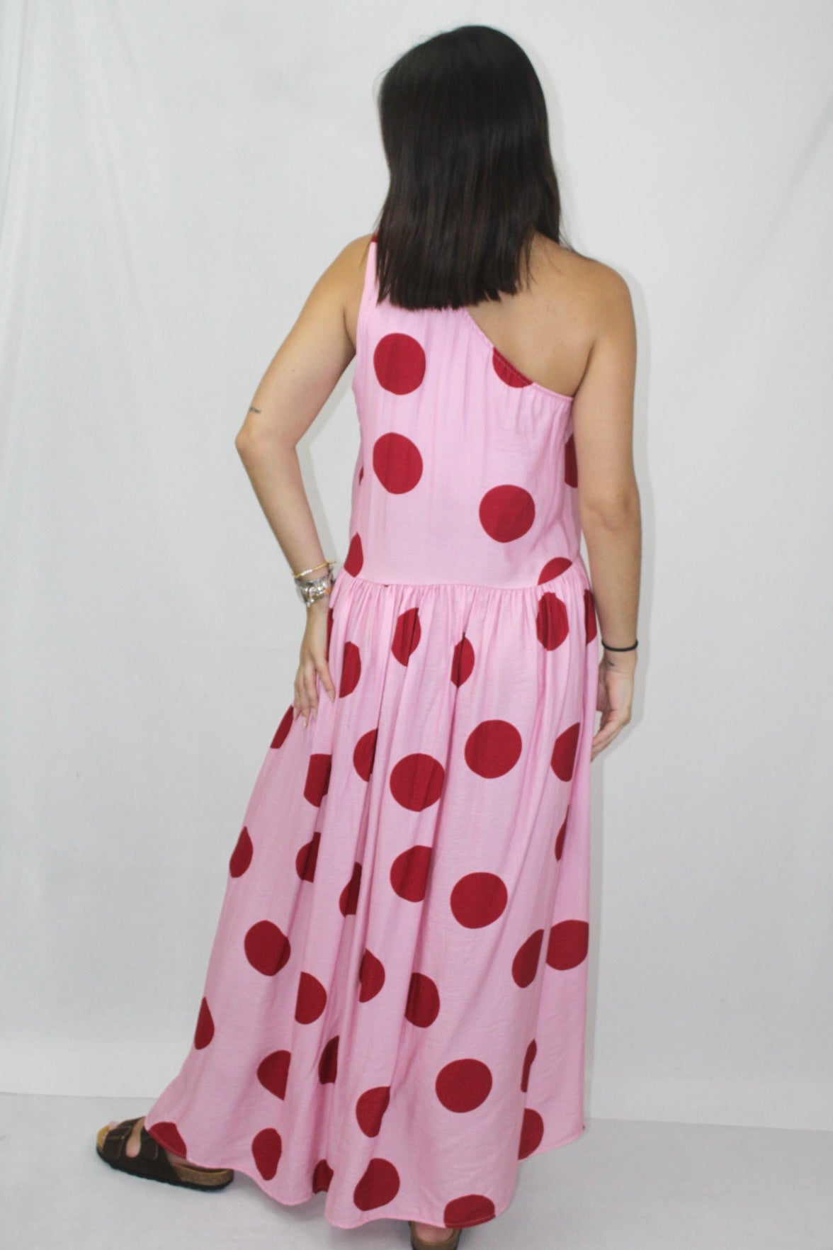 Vestido Polka Dot com Ombro Descoberto