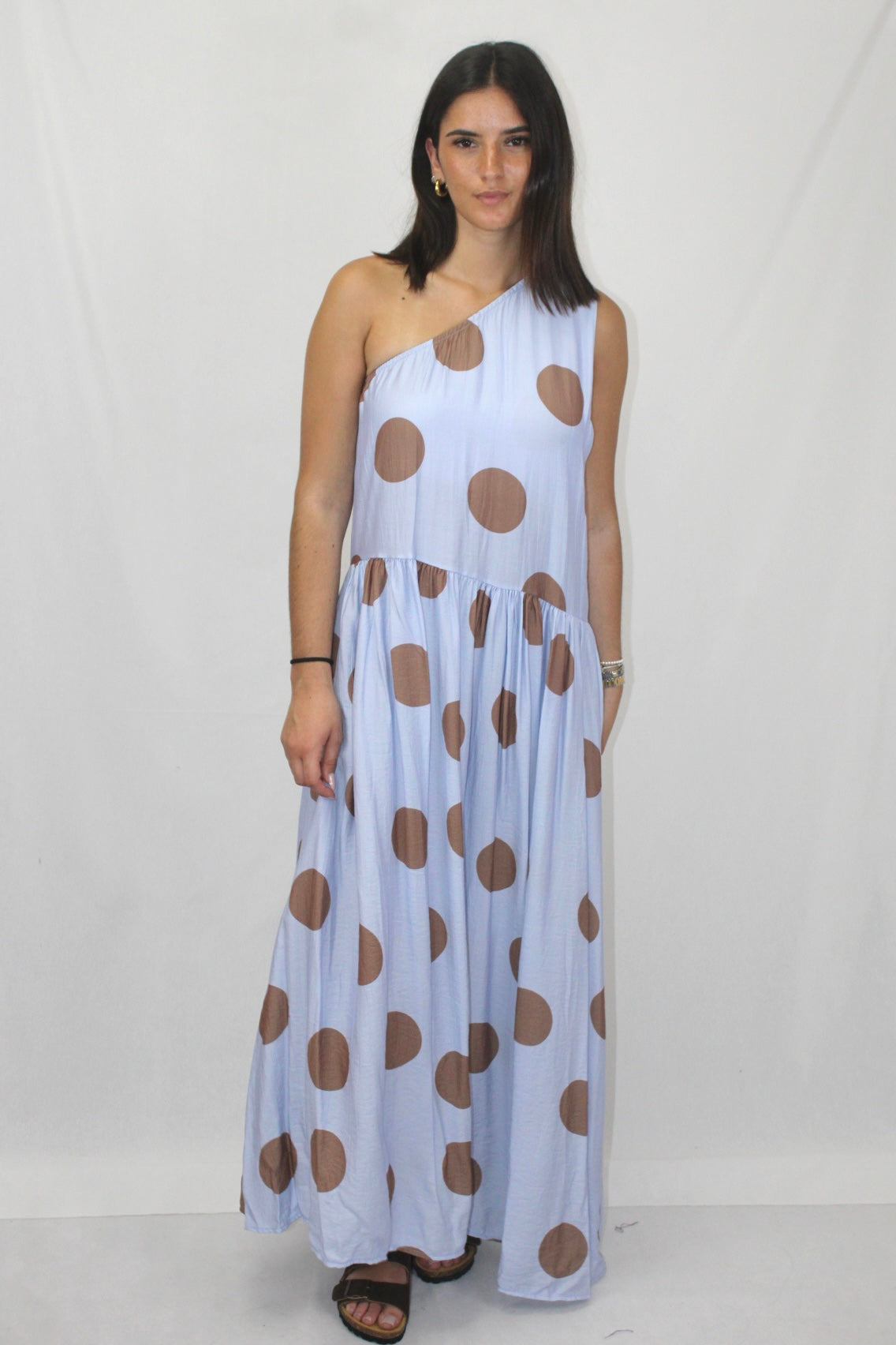 Vestido Polka Dot com Ombro Descoberto