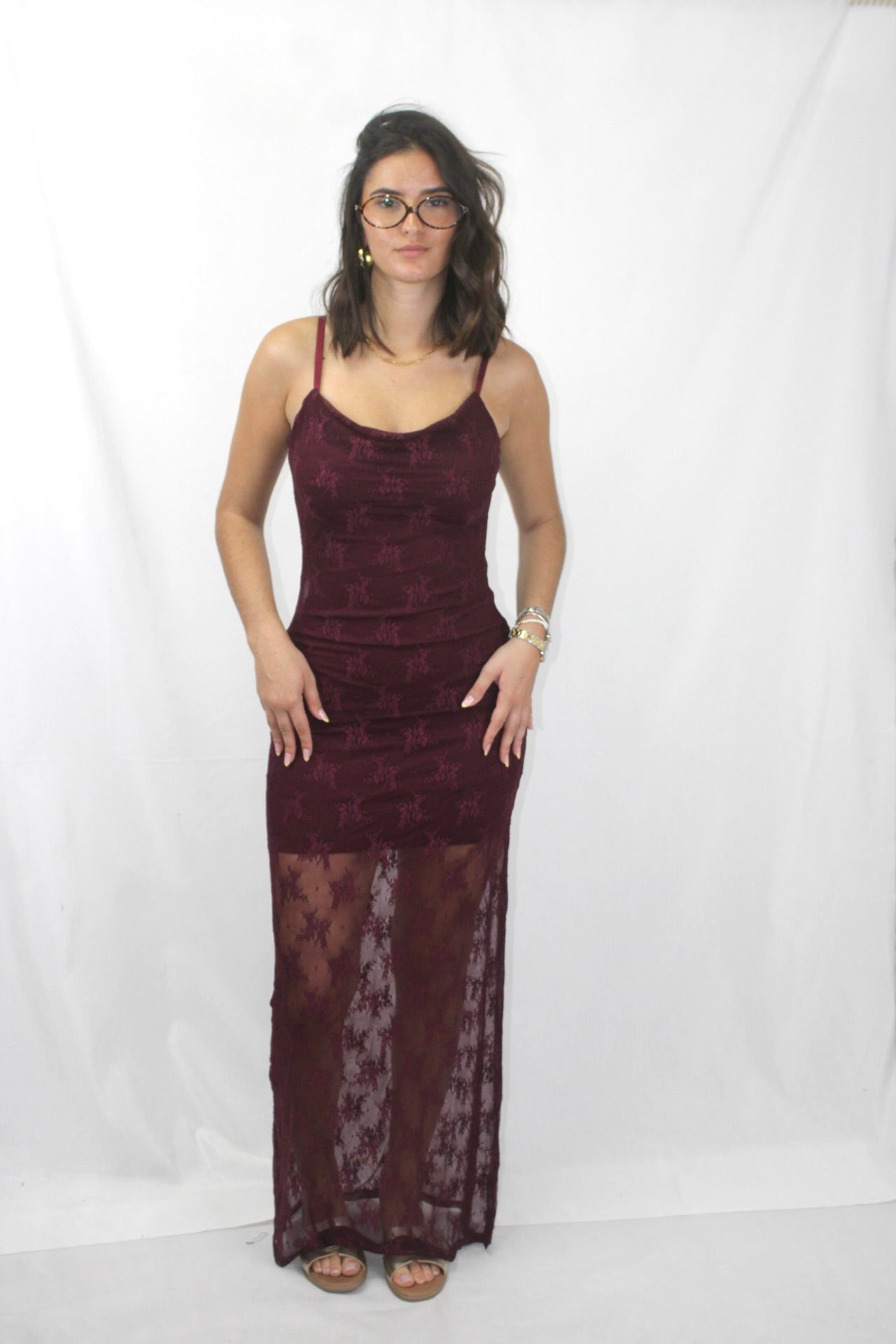 Vestido de Renda Justo