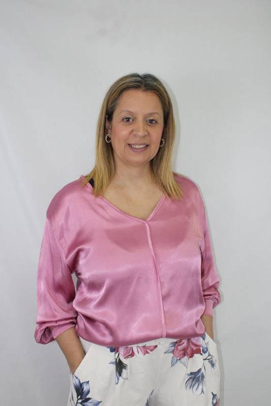 Camisola de Cetim Decote em Bico